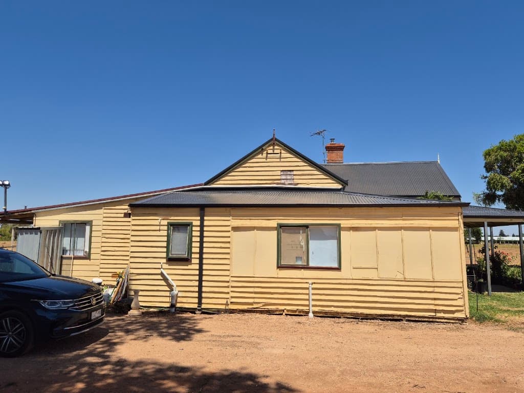 Oestlund Roofing